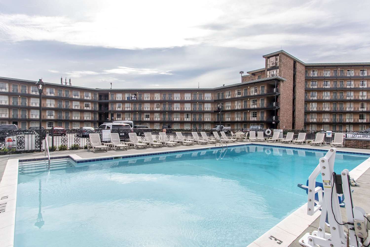 Quality Inn Downtown Historic District 14/32