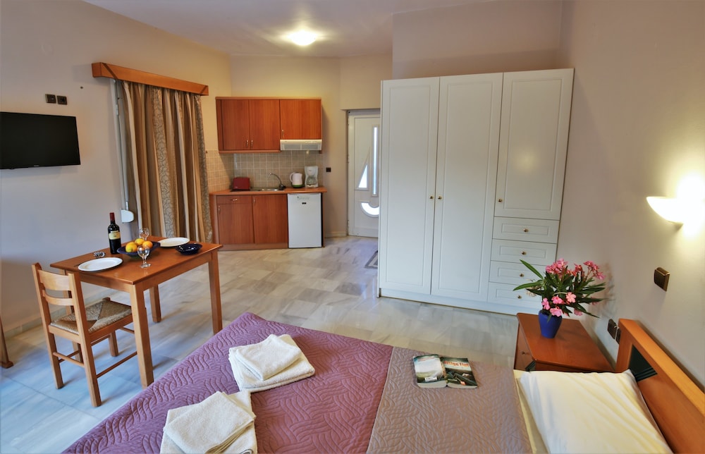 HOTEL ATHENA 16/30