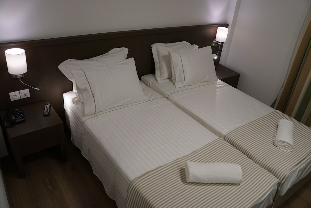 Piraeus Port Hotel 25/34