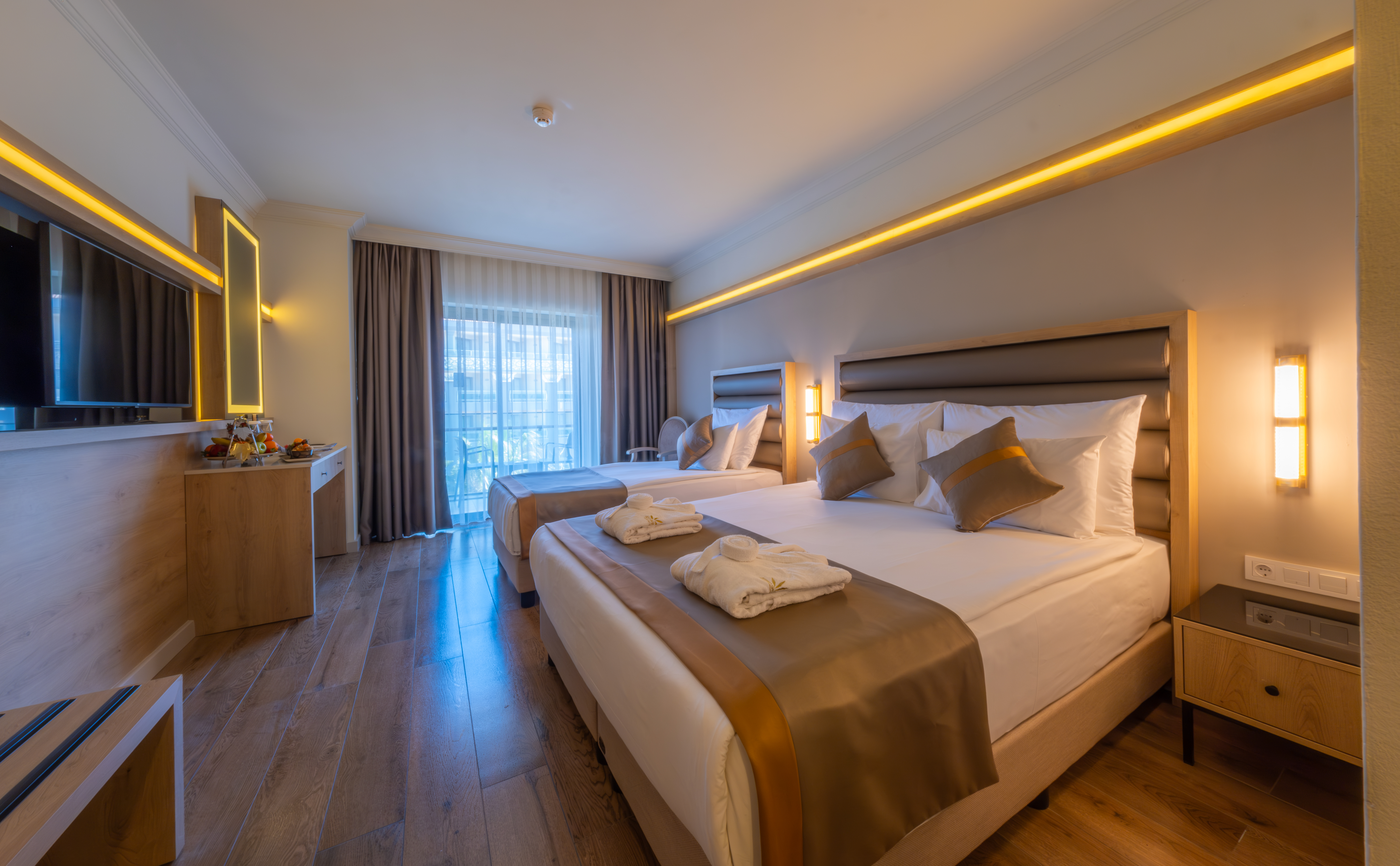 Room, Side Sea View