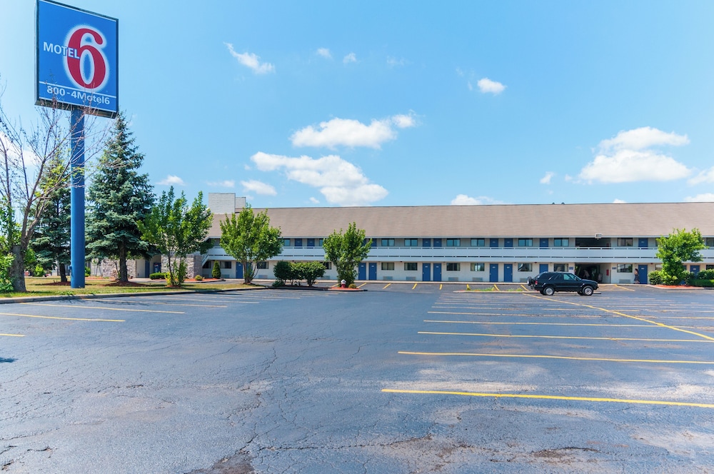 Motel6 Southgate, MI - Detroit 49/60