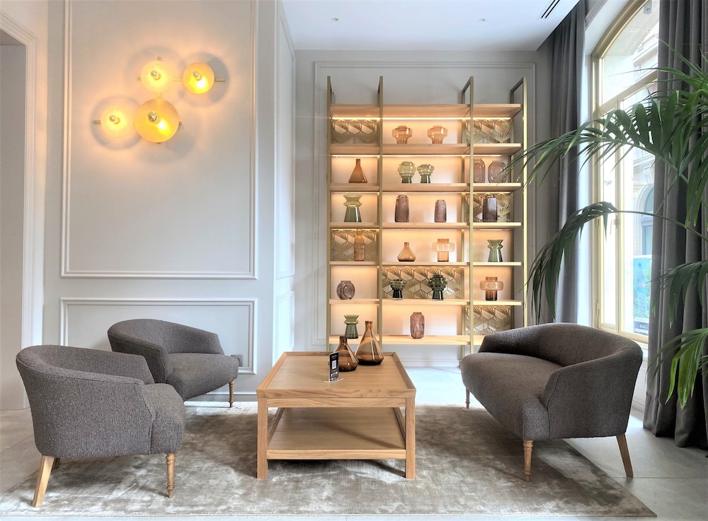 Lamaro Hotel 32/50