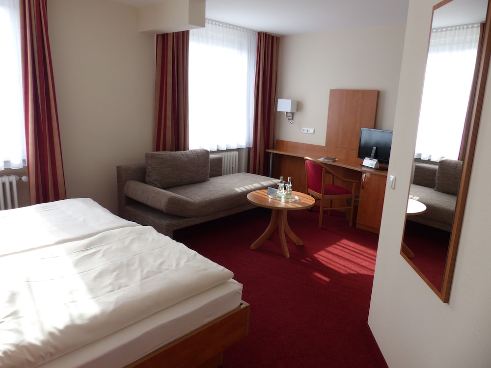 City Hotel Deutsches Haus 9/43