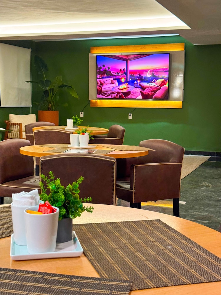 Royal Urban Macae Hotel 48/67