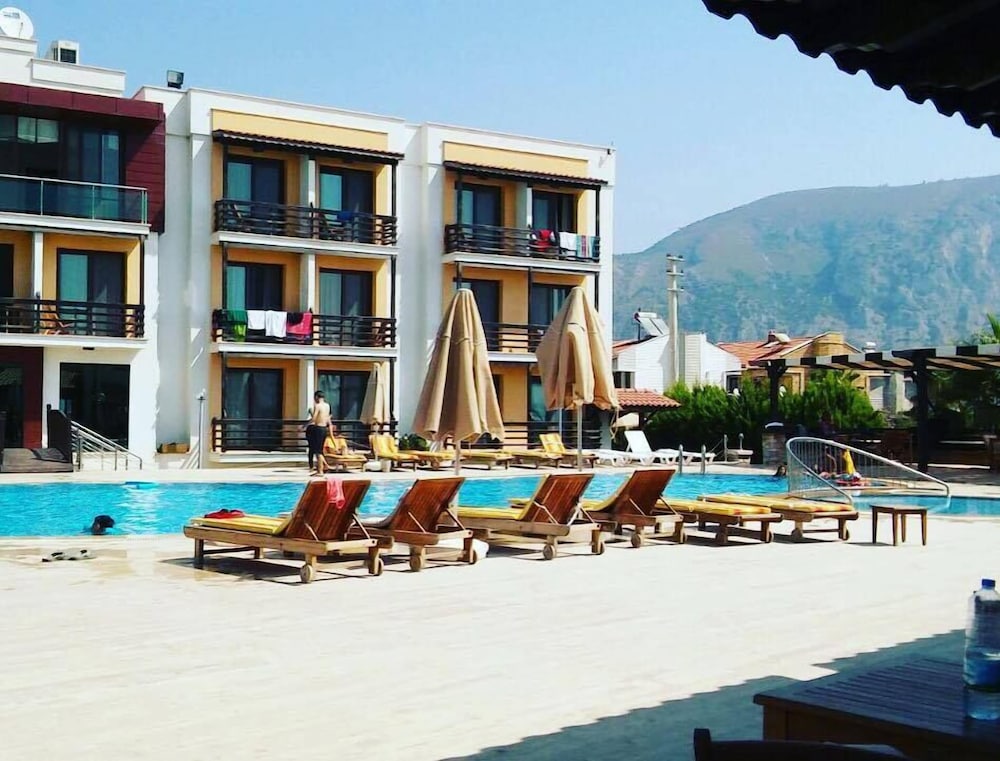 Silvanus Hotel 10/71