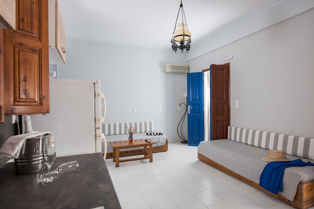 Anezina Villas 18/50