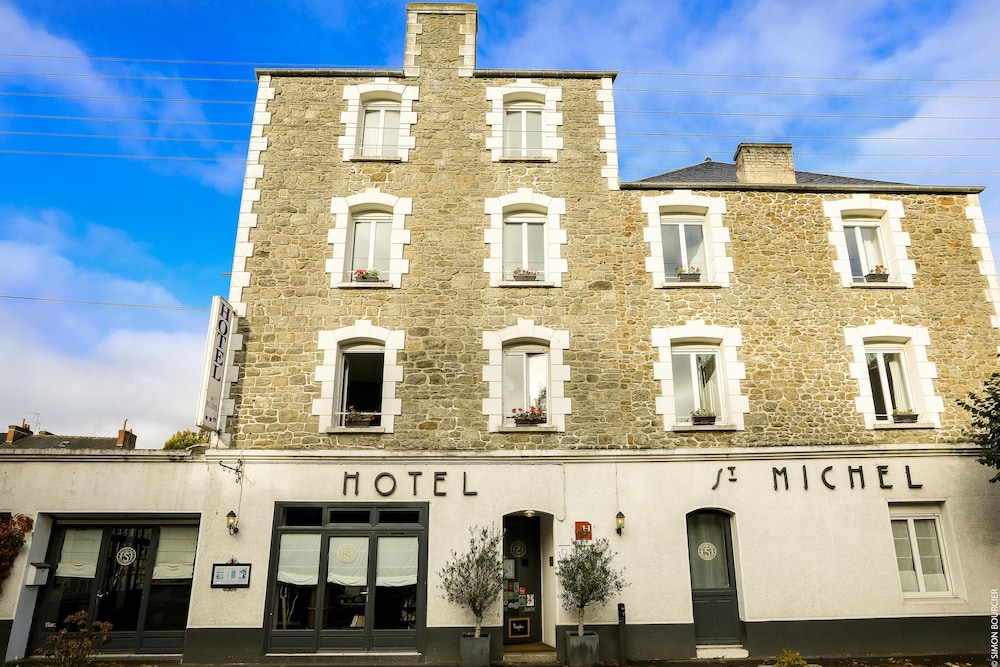 Hôtel Saint-Michel 1/50