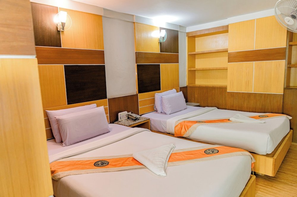 Satit Grand View Hotel 8/30