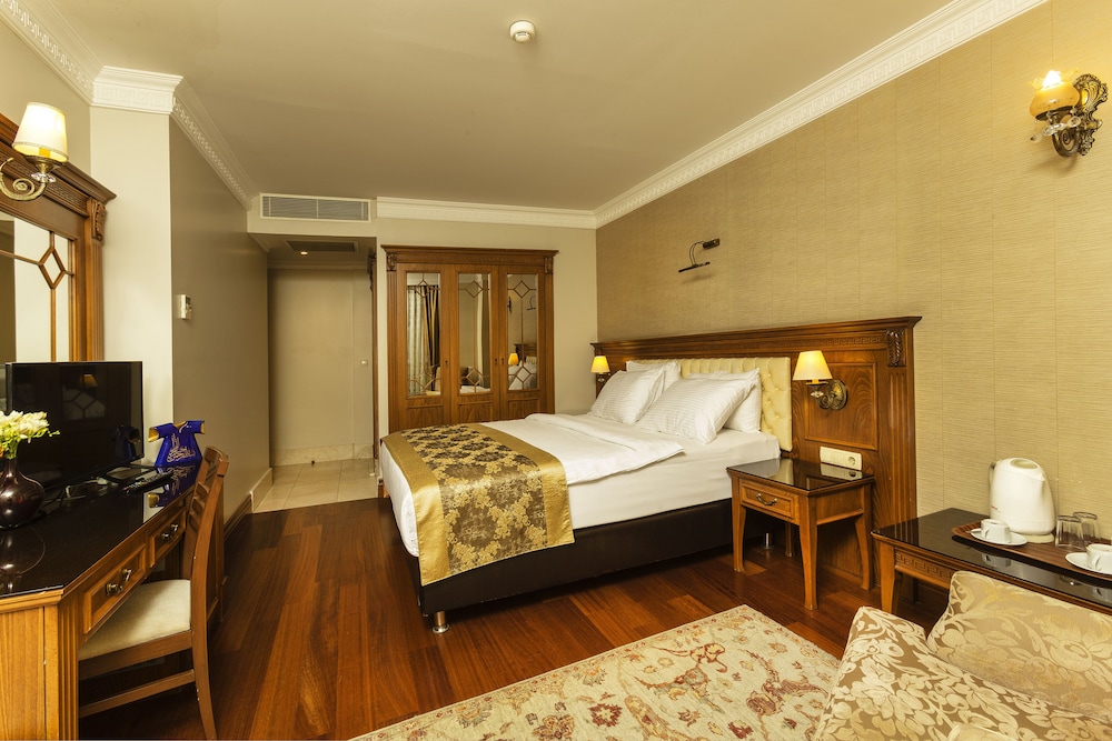Acra Hotel 25/67