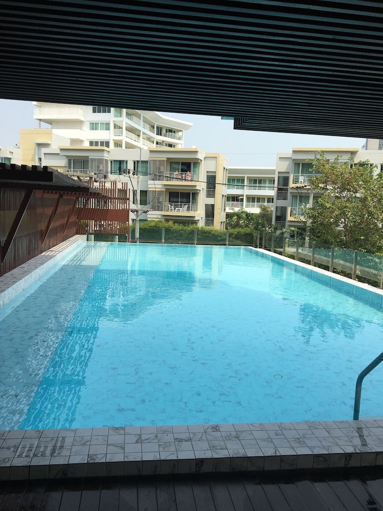 Silathip Huahin Serviced Apartment & Hotel 56/72