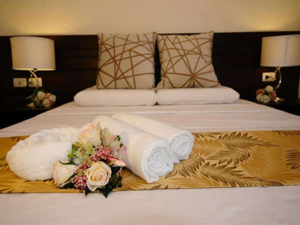 Orchard Hotel 7/19