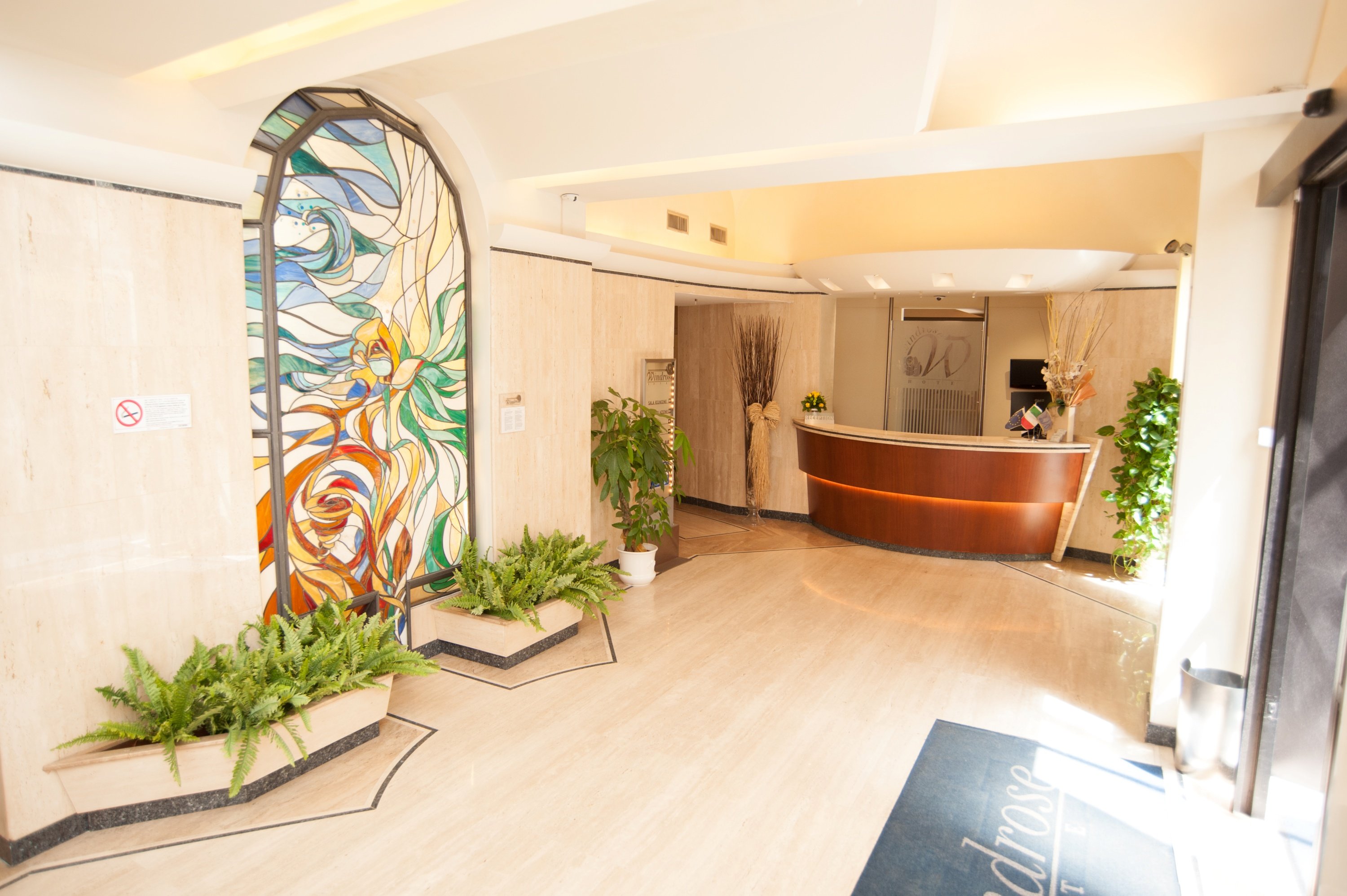 Windrose Hotel 7/46