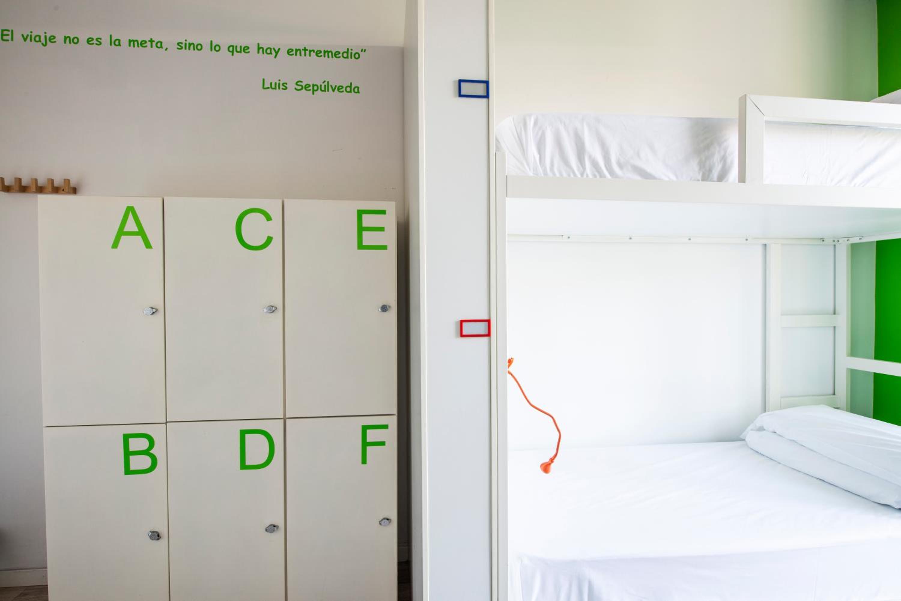 Private, 6 Bunk Beds, Shared Bathroom