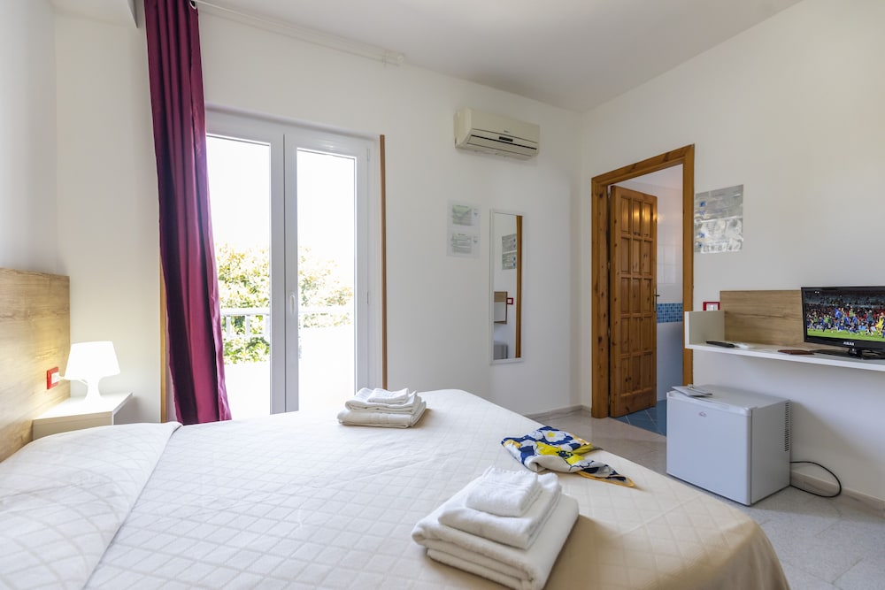 Hotel Calabrisella 9/65