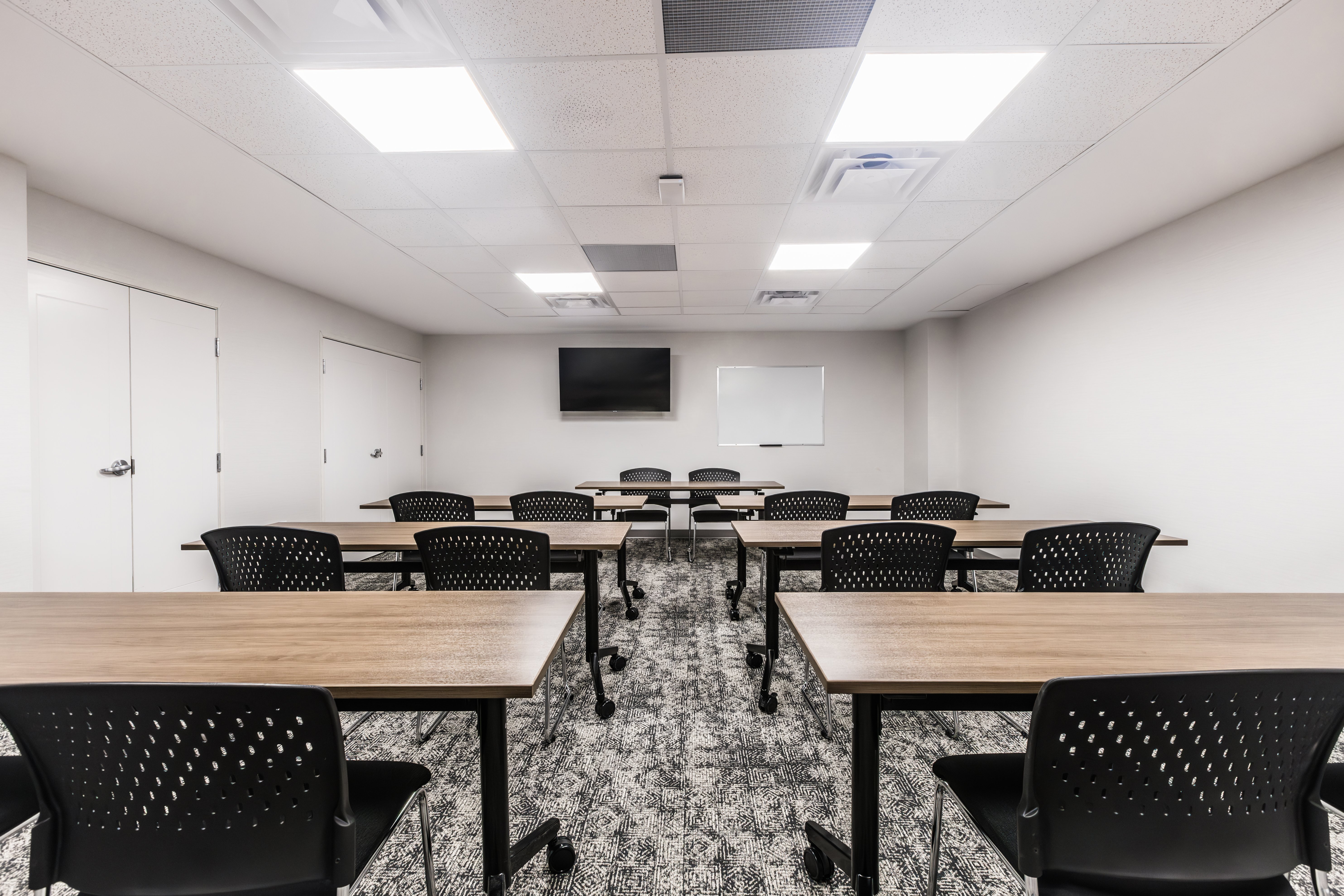 Staybridge Suites Dawson Creek by IHG 38/50