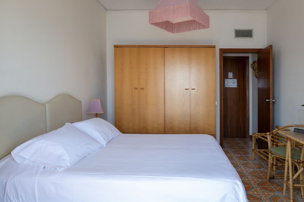 Room, Double or Twin Bed, Sea View, Balcony, Lido Mediterranee 3/10