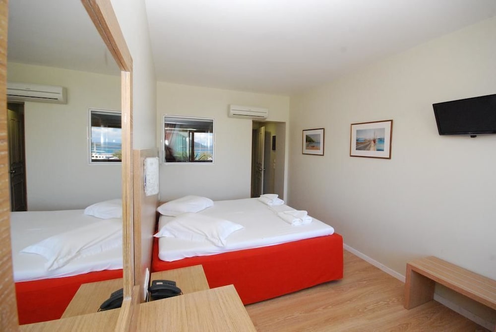 Lefkas Hotel 11/50