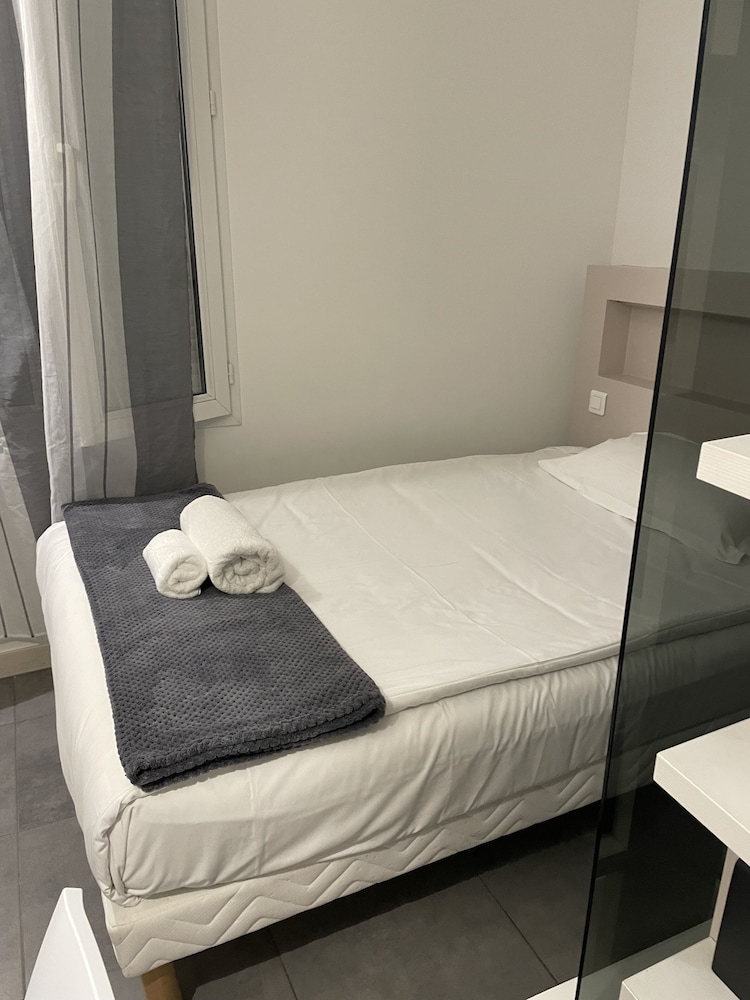 HOTEL ANNA LIVIA 38/56