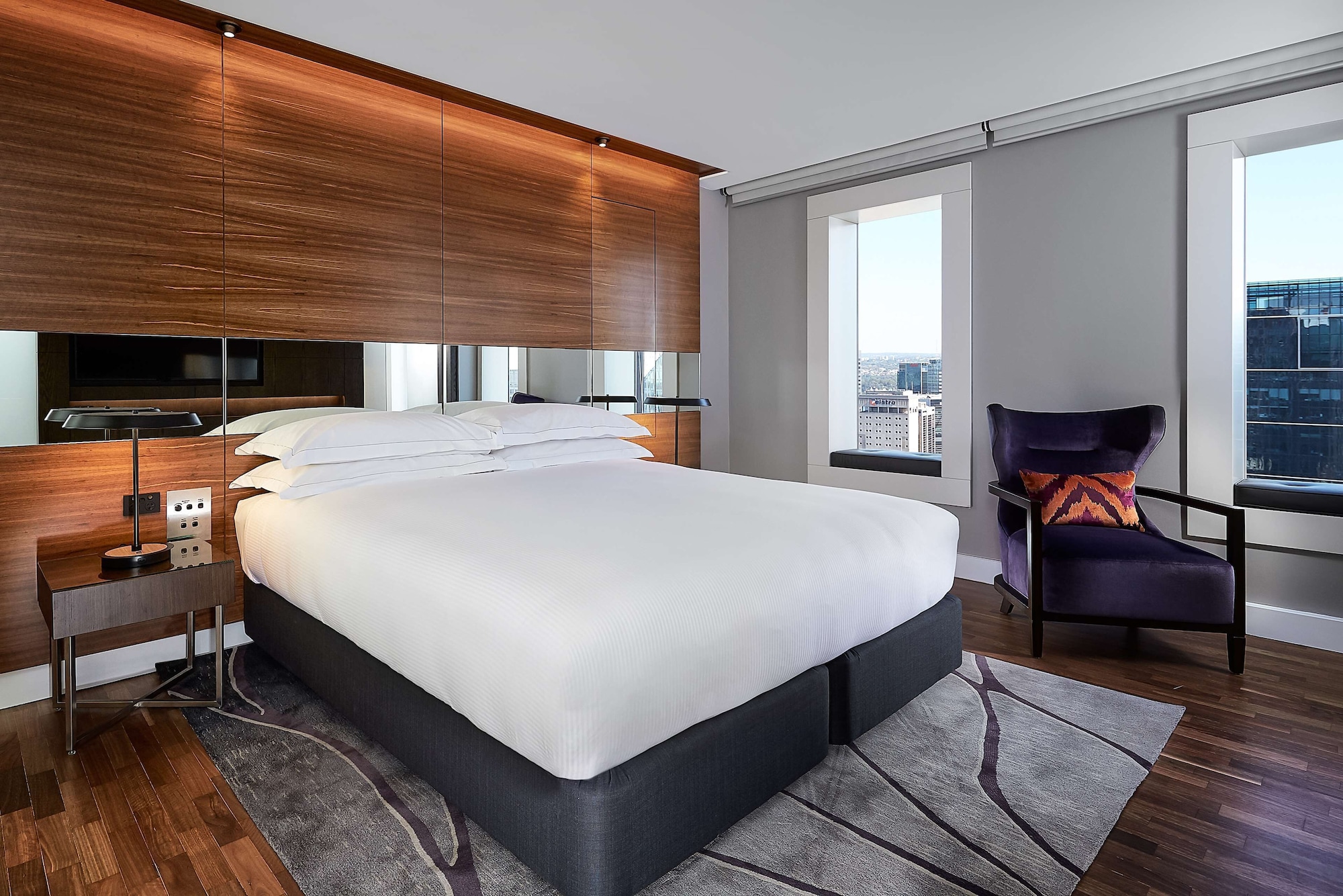 City, Suite, King Bed