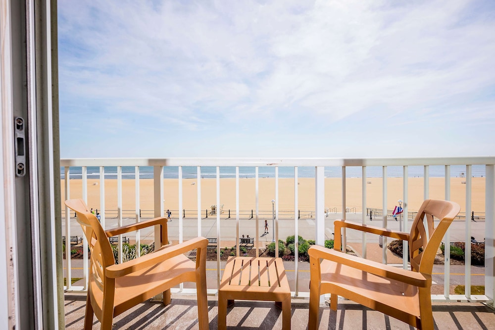 Hampton Inn Virginia Beach-Oceanfront North 42/75