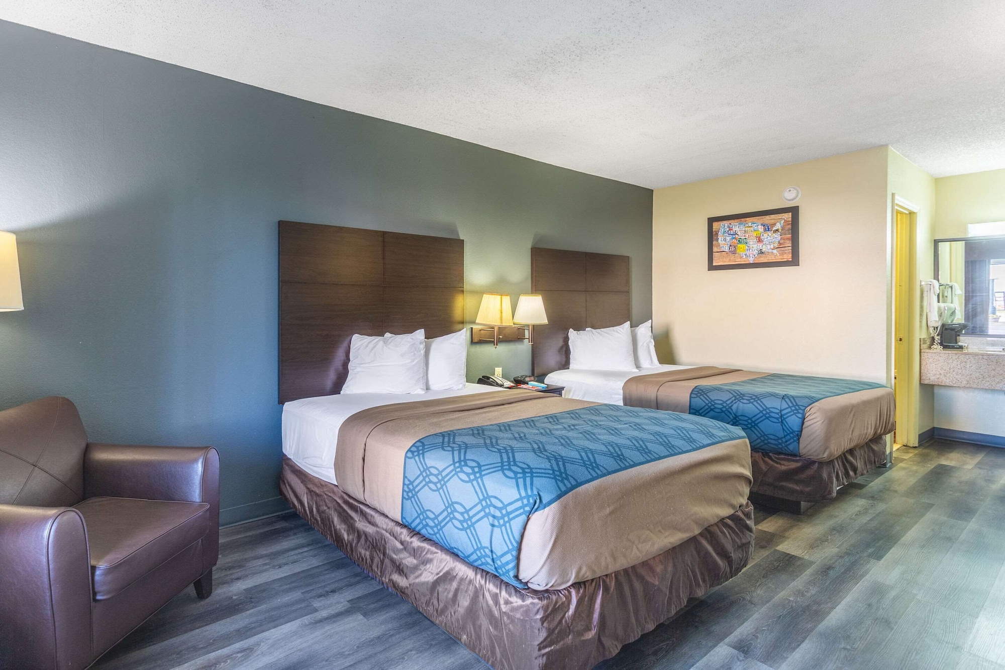 غرفة قياسية بسريرين مزدوجين للمدخنين، Econo Lodge & Suites Clarksville near Governors Square Mall 3/5