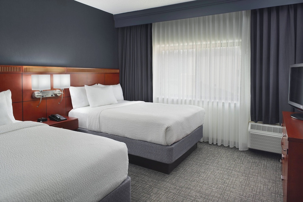 ROOM, 2 QUEEN BEDS, ACCESSIBLE