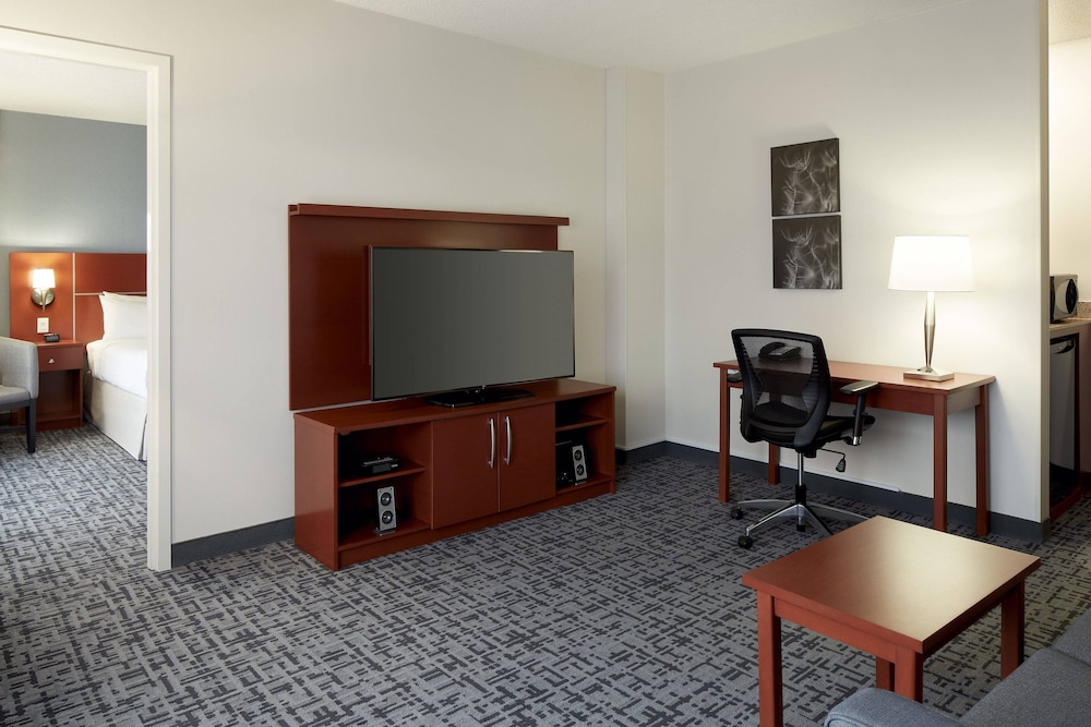 Fairfield Inn Suites Montreal Airport 19/30