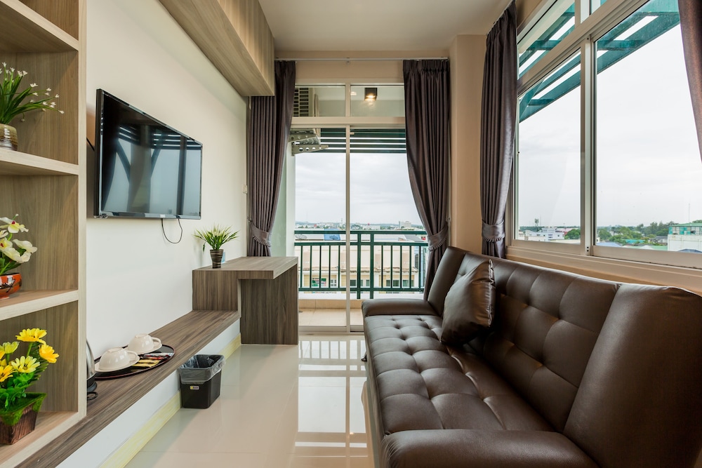 Evergreen Suite Hotel 44/54
