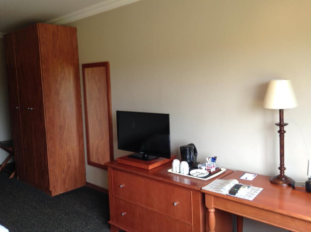 Protea Hotel By Marriott Harrismith Montrose 40/50