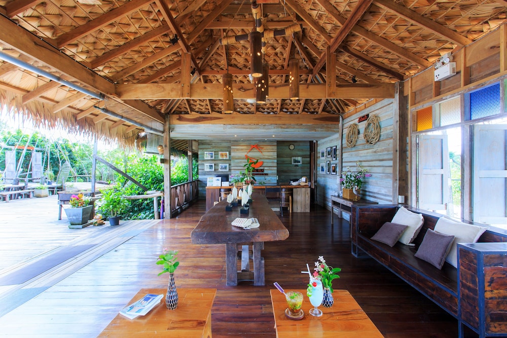 Sripakpra Boutique Resort 7/50