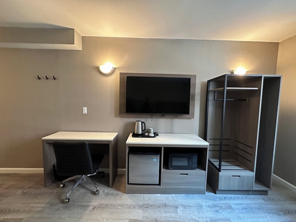 Regal Inn & Suites New York LaGuardia Hotel 15/20