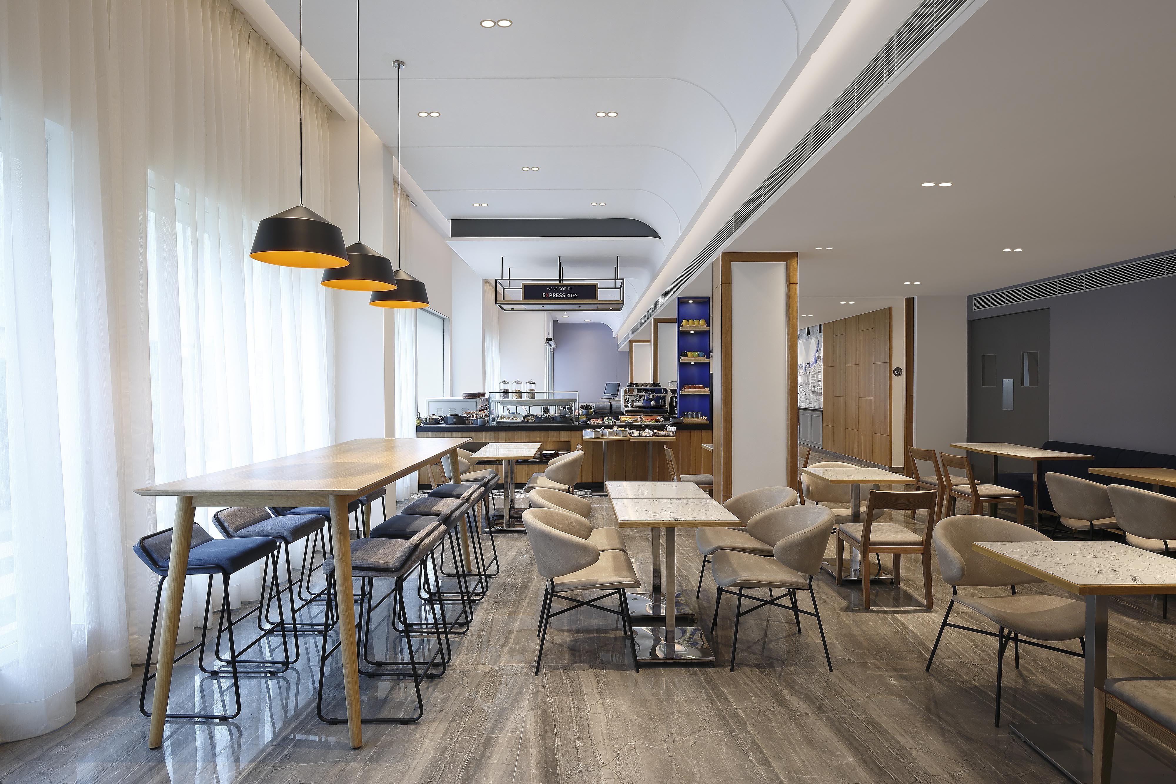 Holiday Inn Express Bengaluru Whitefield Itpl 35/39