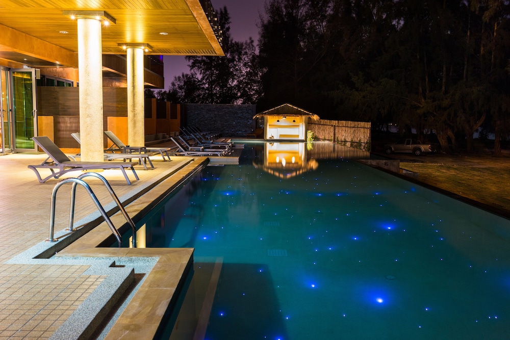 CORIACEA BOUTIQUE RESORT 32/63