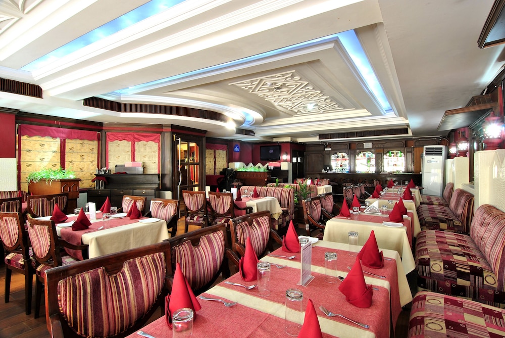 HOTEL SOLITAIRE 22/28