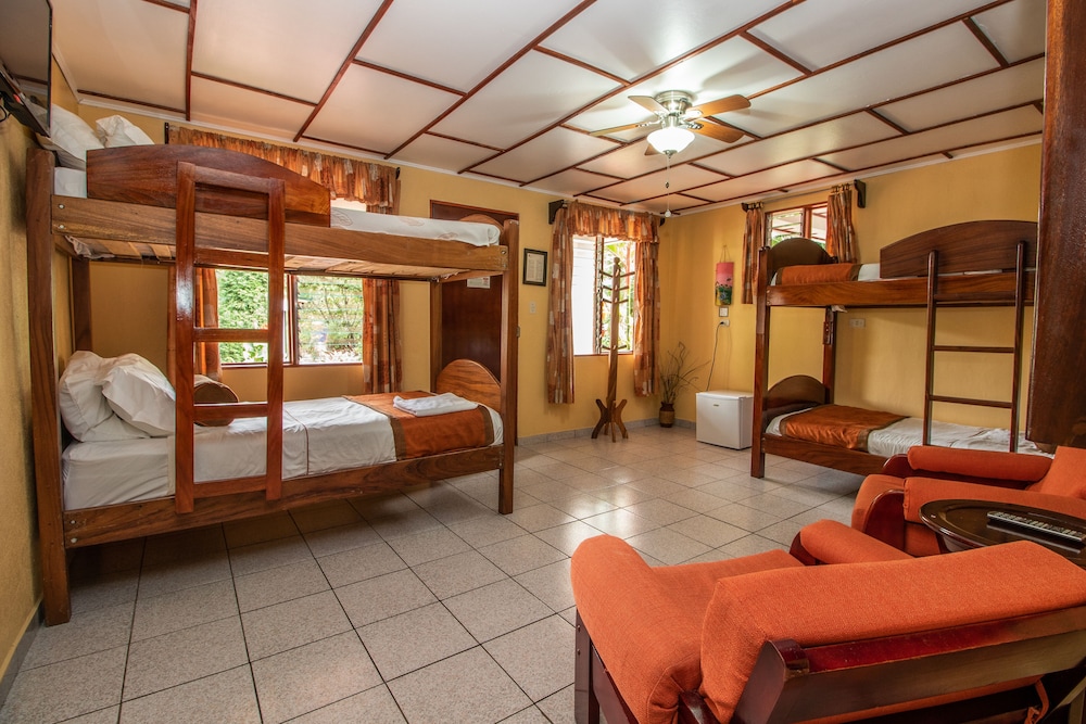 Hotel La Rosa De America 16/70