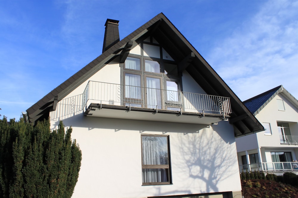 TROLL'S BRAUHAUS HOTEL 2/60