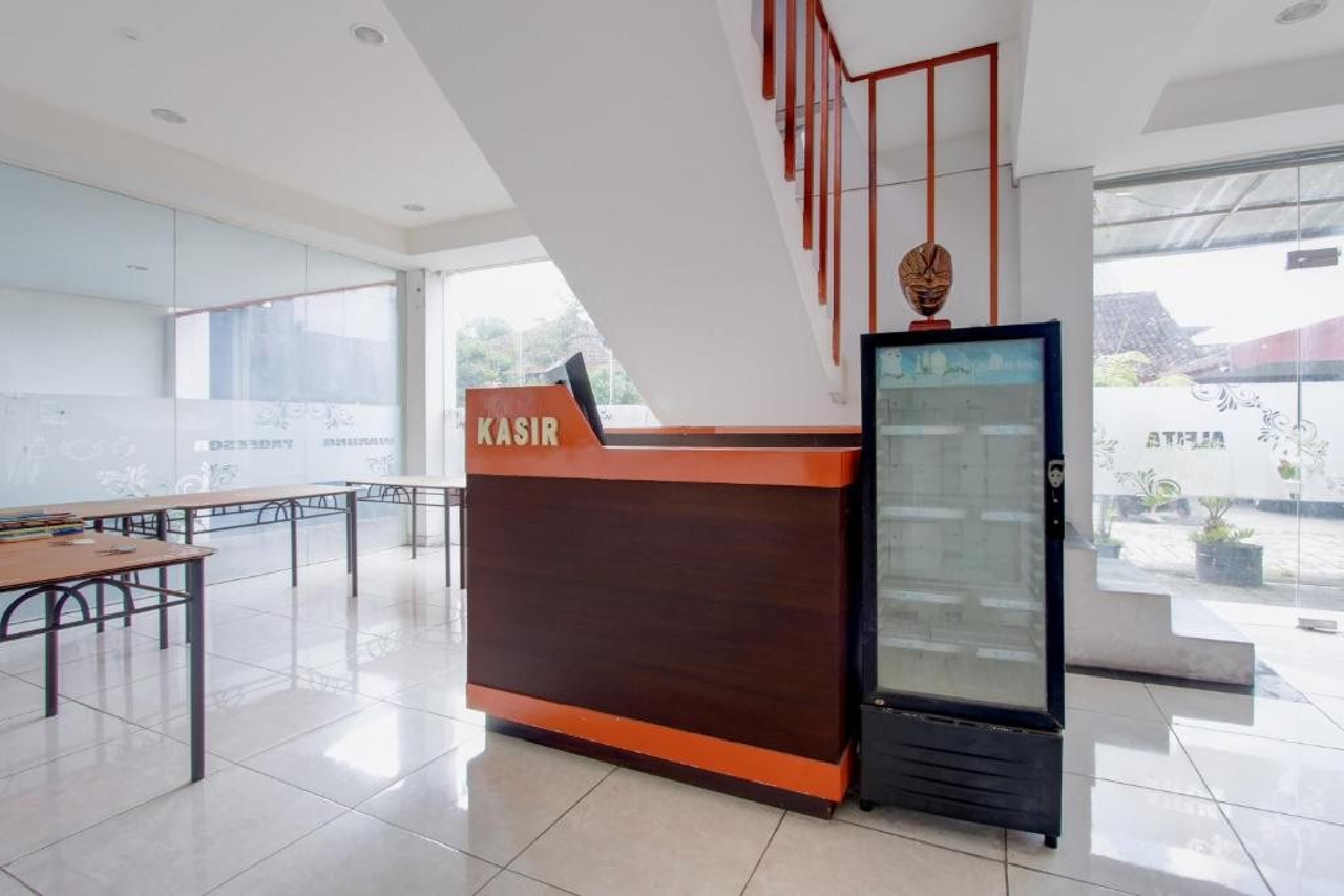 Lobby at Hotel O near Pakuwon Mall formerly House Of Alfita, Catur Tunggal