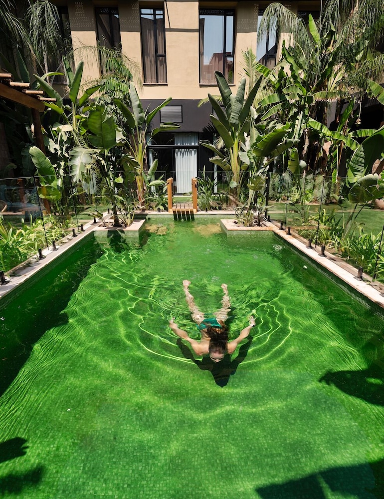 Saman Boutique Hotel 42/50