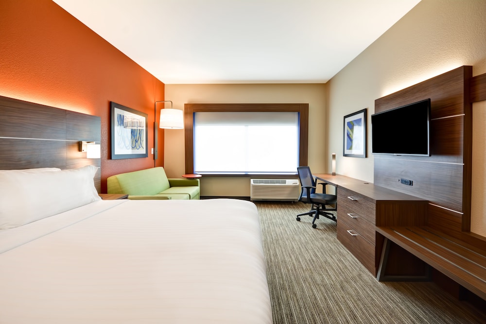 HOLIDAY INN EXPRESS EVANSVILLE 12/61