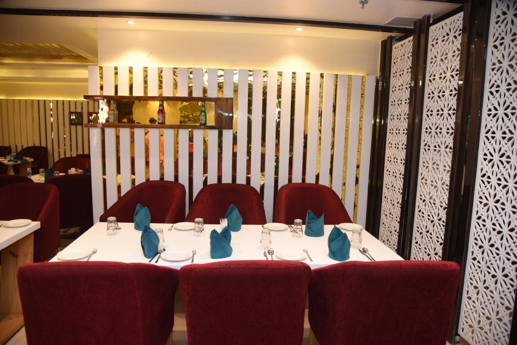 Mastiff Grand Regal Resort Arrah 41/42
