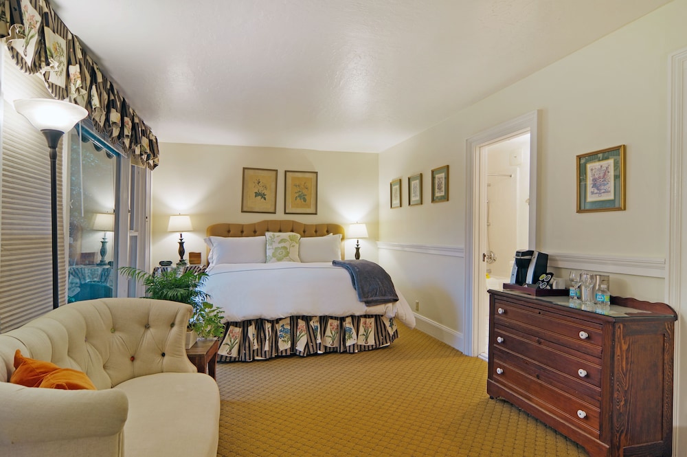 Babbling Brook Inn 25/70