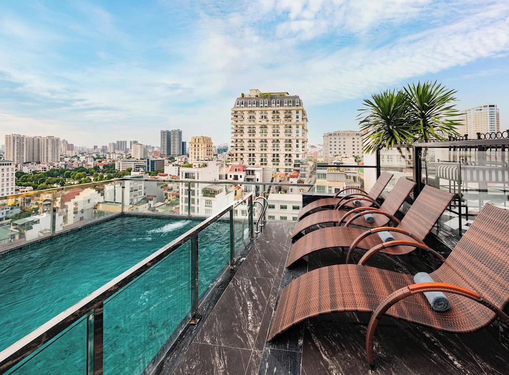The Legend Hanoi Hotel 43/48