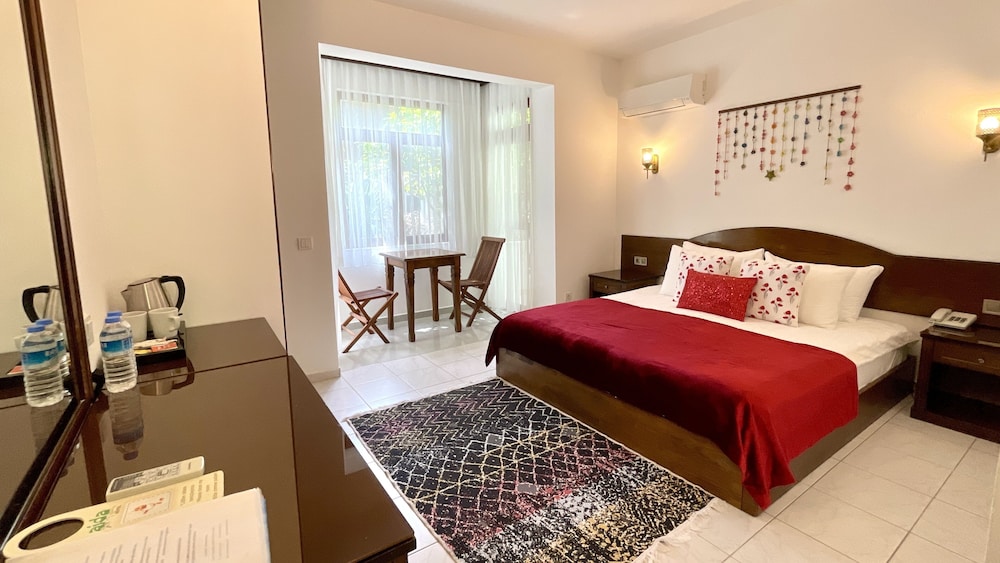 Aida Hotel 10/50