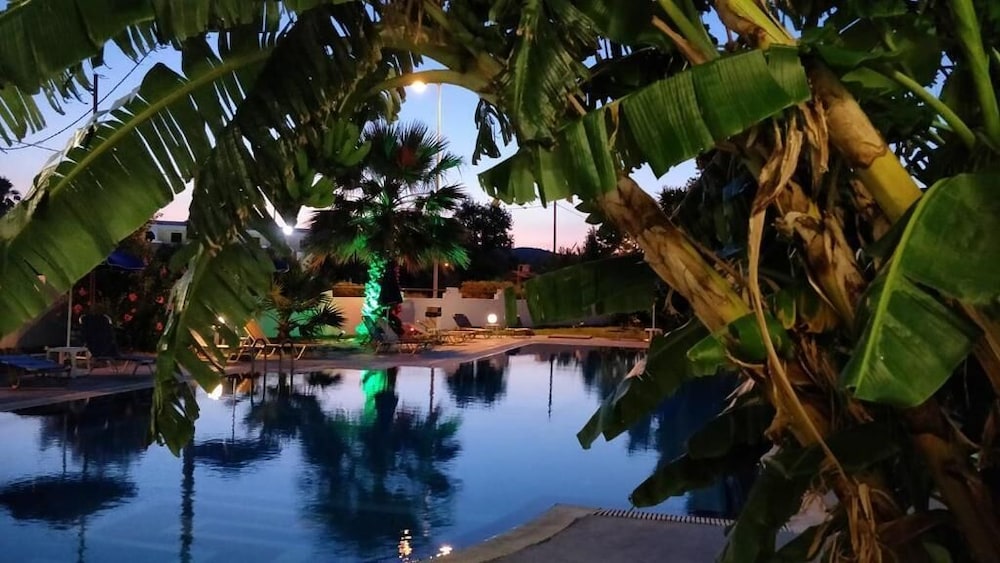 Sotirakis Hotel 40/46
