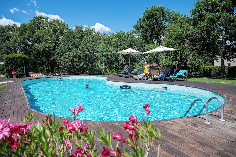 Villaggio Le Querce 55/64