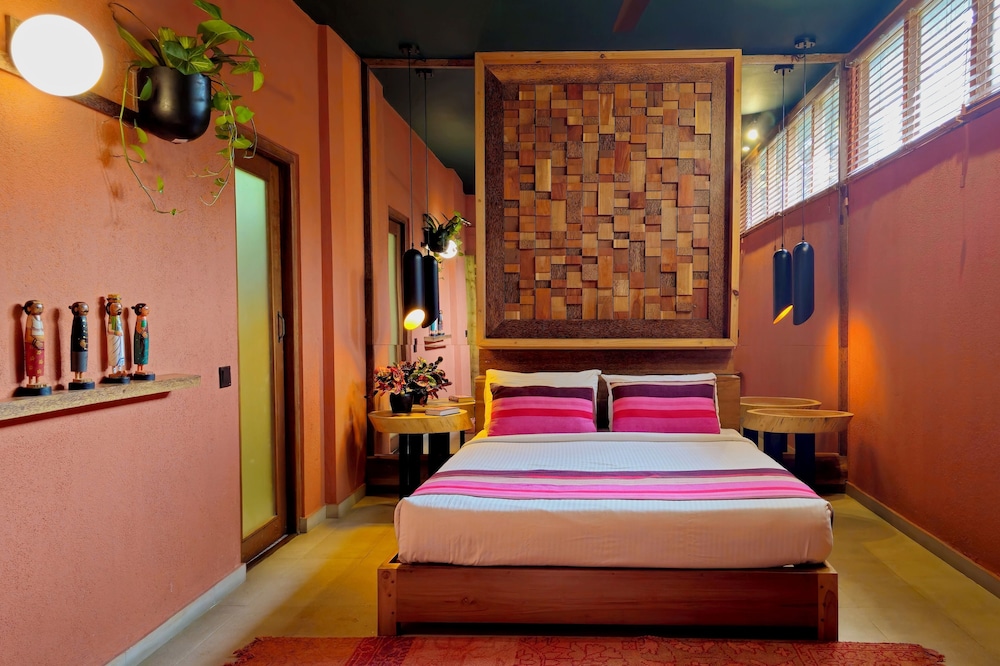 2 BEDROOMS, APARTMENT, GARDEN VIEW