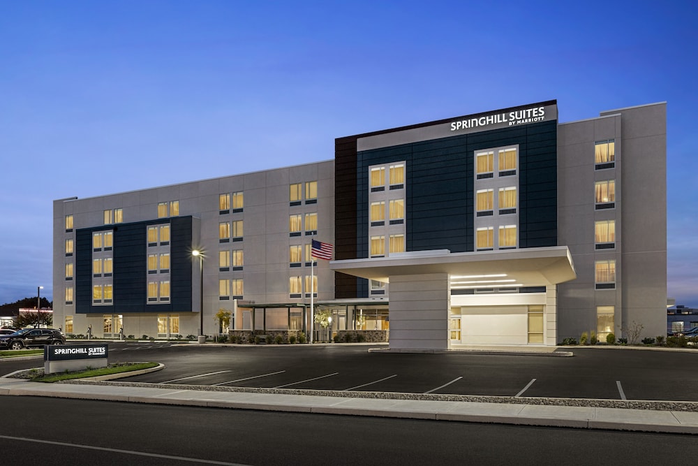 SpringHill Suites Fargo 2/42