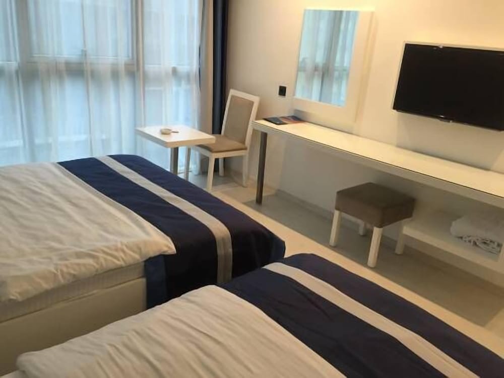 Sahin Hotel 2 14/36