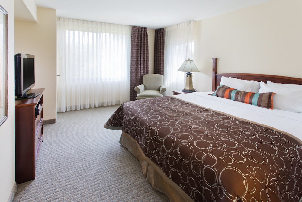 Staybridge Suites Everett - Paine Field 22/80