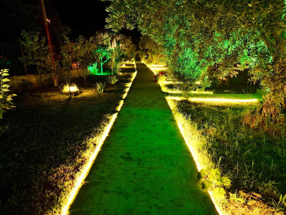 Adasu Otel Marmara Adasi 42/50